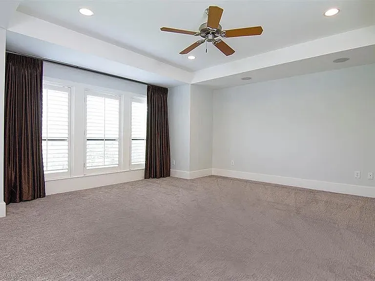 2606 Shelby Ave — Photo 6