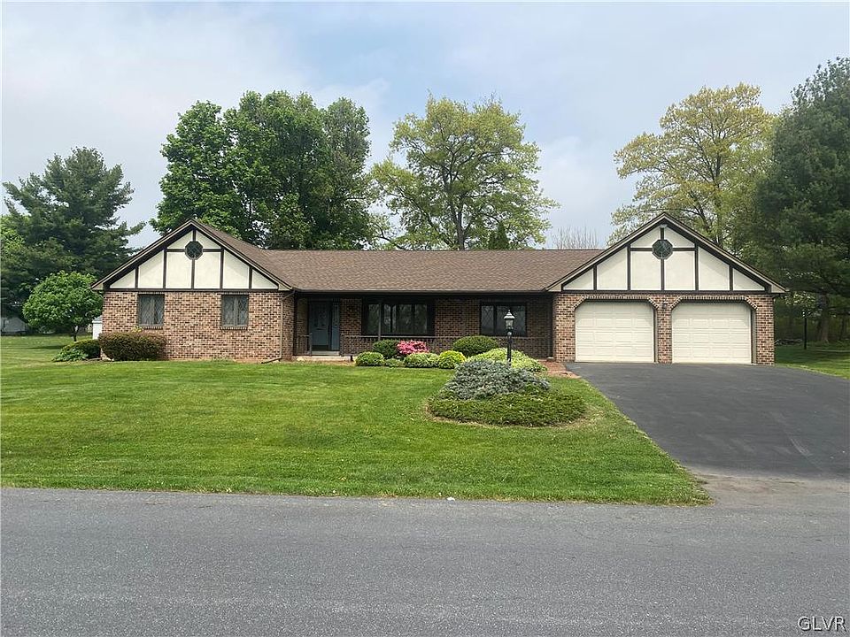 1st image of 5252 Foxcroft Dr N