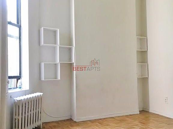 2nd image of 515 W 48th St APT 1FE