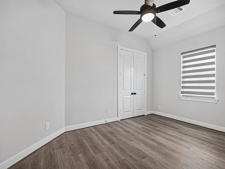 2600 Golden Palms Ln — Photo 9