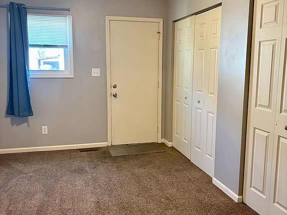 4th image of 311 E Washington St APT 1