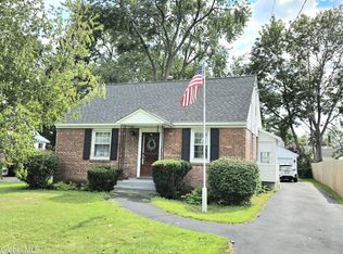 615 Sanders Ave, Glenville, NY 12302