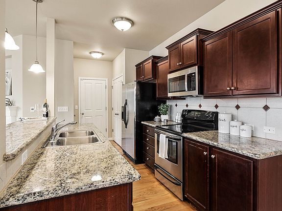 3rd image of 4435 Fairweather St NE
