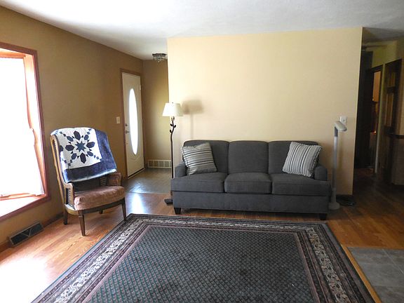 3rd image of 7055 Wren Ave NW