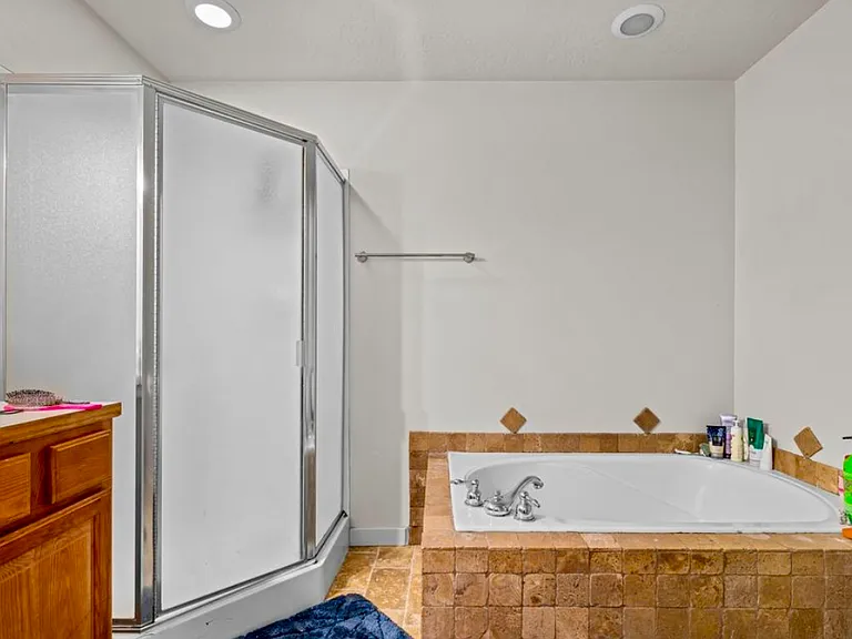 1110 SW Isaac Ln — Photo 16