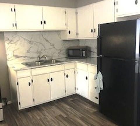 3rd image of 8958 Laurie Cir