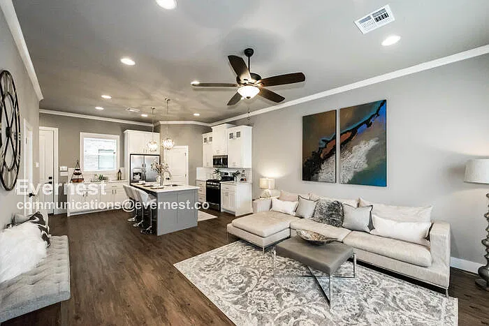2 bed, 2.5 bath, 1200 sqft, $1,725 — Photo 1