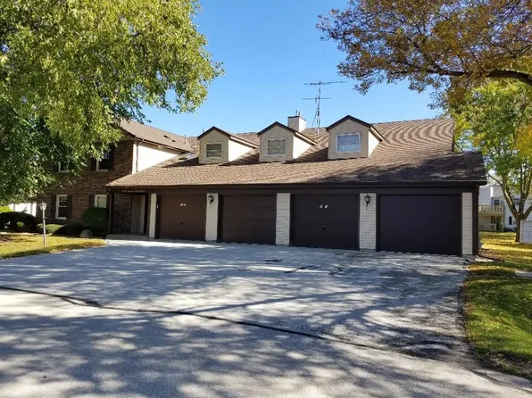 8039 42nd Ave #12A, Kenosha, WI 53142