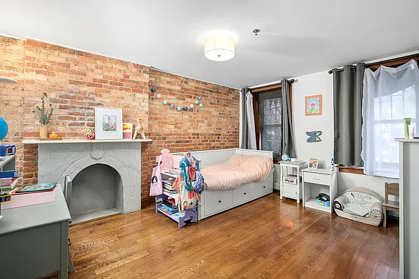Sold by Compass | media 5