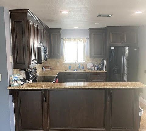 5th image of 4681 Custer Dr