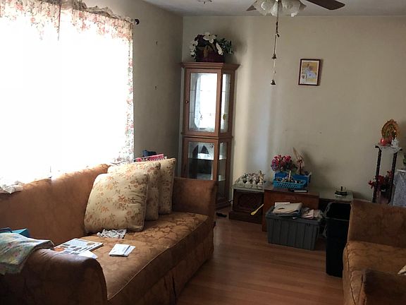 4th image of 5581 Stonehaven Dr