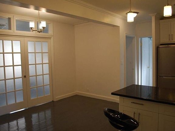 4th image of 208 E 28th St #3