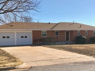 911 N Oklahoma St, Thomas, OK 73669