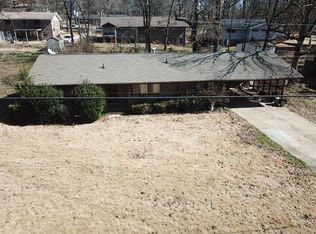 807 Parker Rd, Bessemer, AL 35022