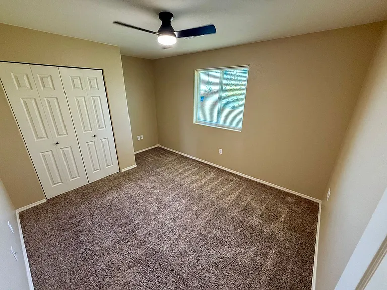 1308 Burrell Ave #1 — Photo 17