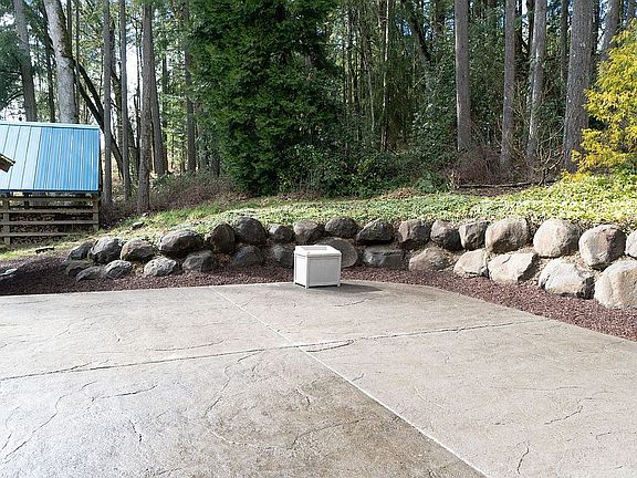 5th image of 16735 NE Lewis Rogers Ln