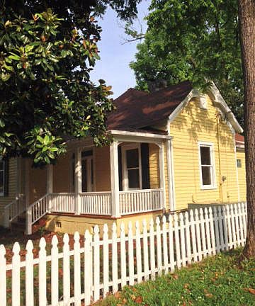 2nd image of 2623 Fenwood Dr