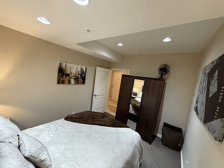 239 E Fountain Blvd #100 — Photo 21
