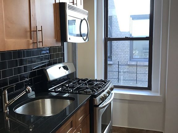 4th image of 350 W 55th St APT 8B
