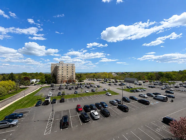 1 Cityview Ln #505 — Photo 8