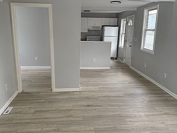 2nd image of 18022 Henry St