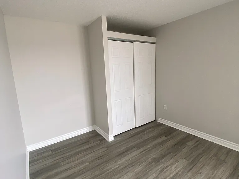 24 Dundas St #105 — Photo 5