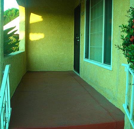 2nd image of 1613 W 83rd St