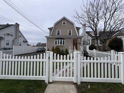 31 Harding Place, Freeport, NY, 11520