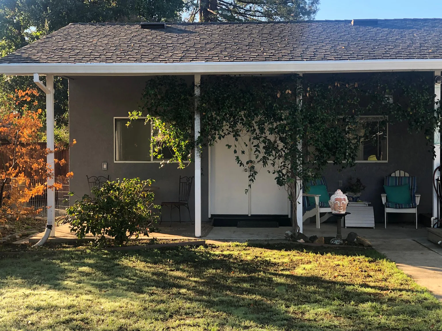 186 Greenwich Dr photo 1
