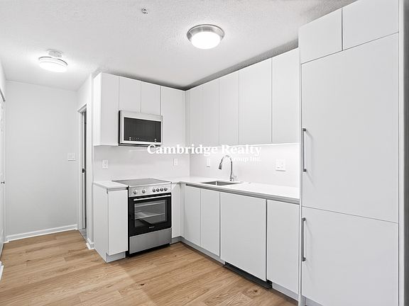 2nd image of 162 Summer St #33T