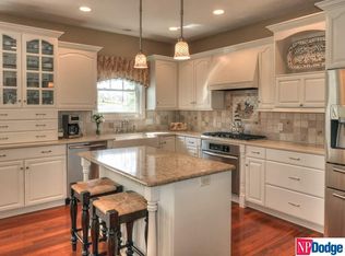 5005 Coffey St, Papillion, NE 68133