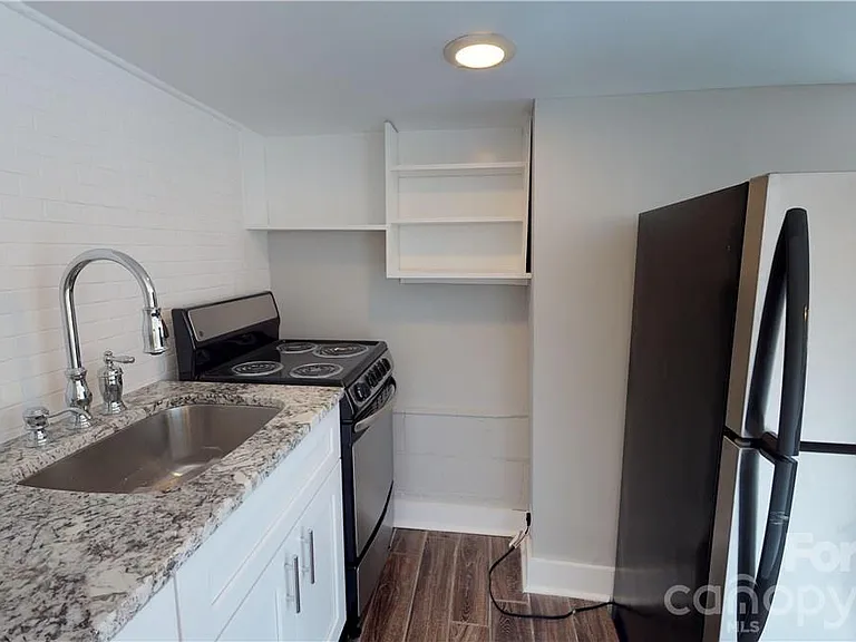 428 Hawthorne Ln #5 — Photo 7