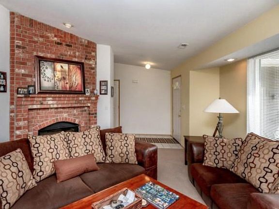 5th image of 10327 8th Street Ct E