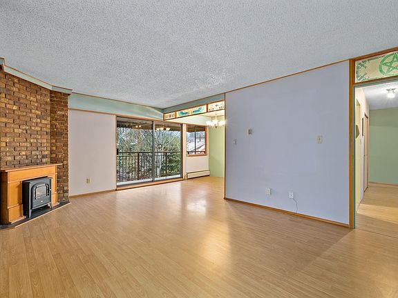 4th image of 425 Ash St #304