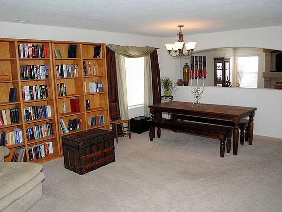 4th image of 6435 Avenida Seville NW