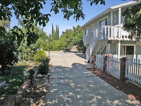 2nd image of 42650 Pinecliff St