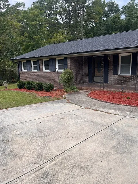97 Lee Rd