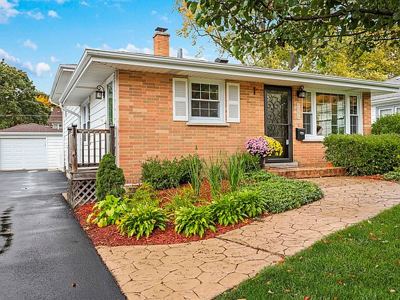 3rd image of 506 S Knollwood Dr
