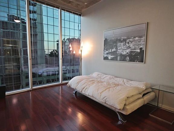 4th image of 155 Court Ave #1201