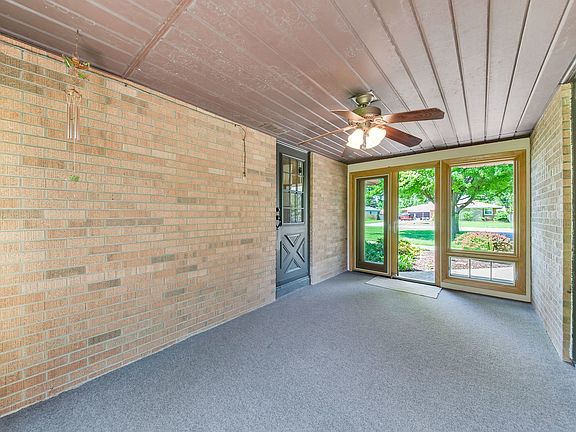 3rd image of 3214 Pinecrest Dr