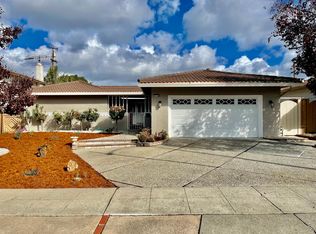 1118 Yorkshire Dr, Cupertino, CA