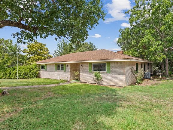 4th image of 849 Arlington Dr
