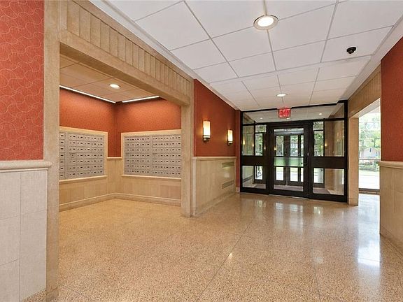 2nd image of 1935 Shore Pkwy APT 3D