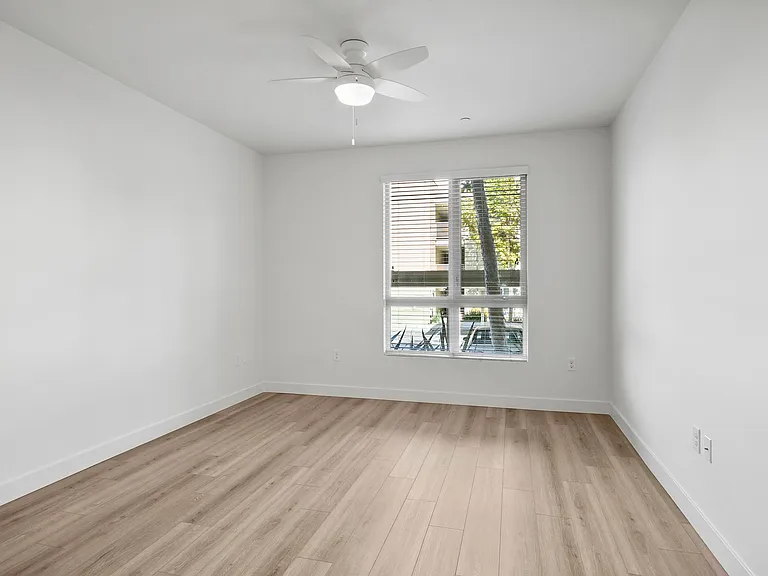 Crest 850 — Photo 34