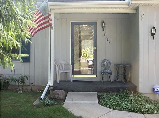 2nd image of 2127 Desoto Dr