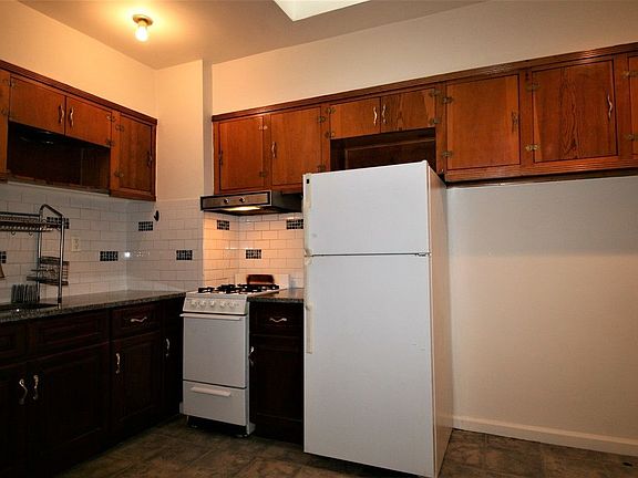 2nd image of 455 W 56th St APT 4