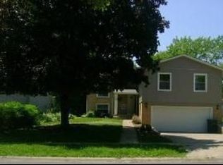 454 N California Ave, Mundelein, IL 60060