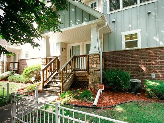 2nd image of 1453 Magnolia Ave