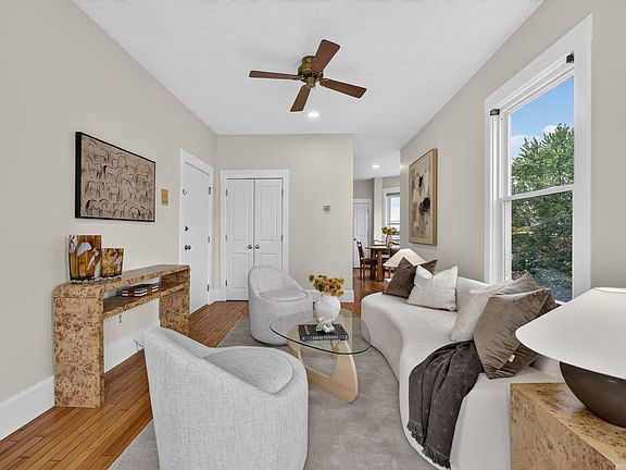 2nd image of 118 High St #9