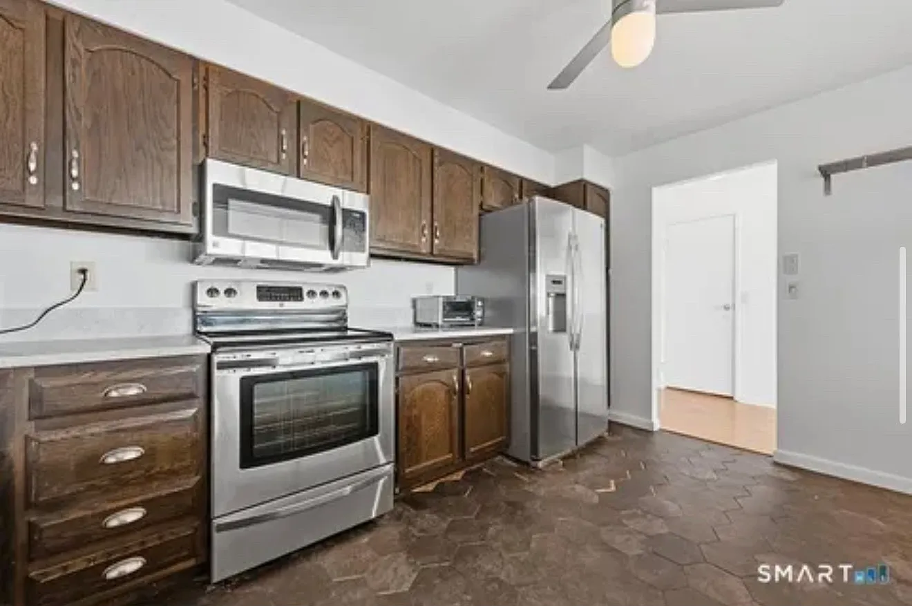 2 bed, 1.5 bath, 1248 sqft, $2,850 — Photo 3